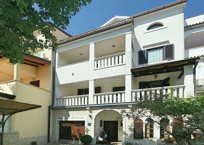 Apartment Maras