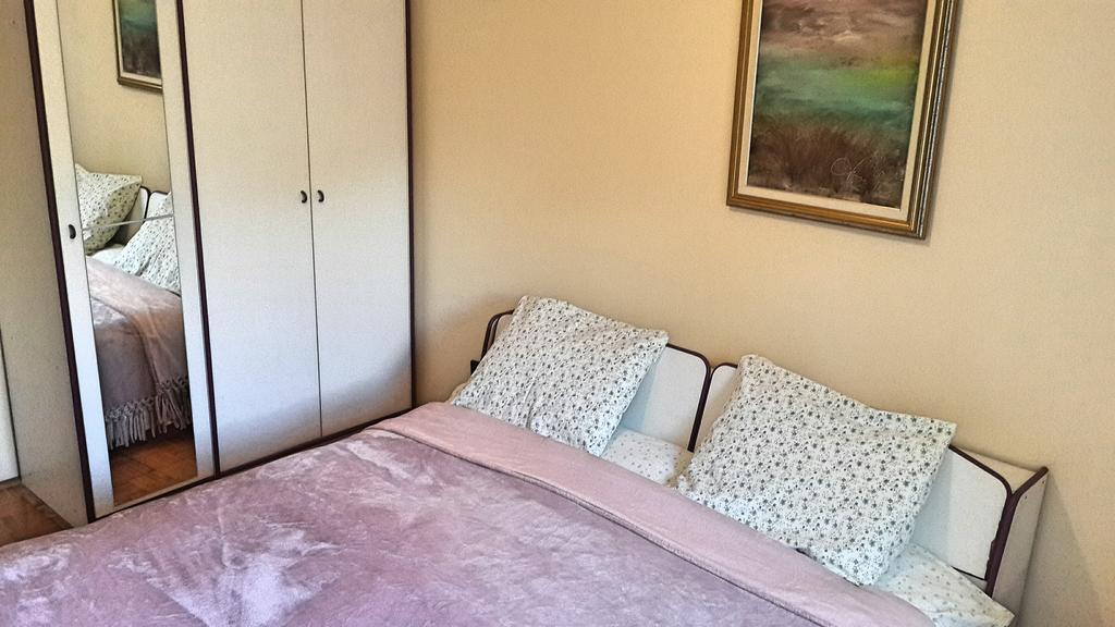 Apartment Maras