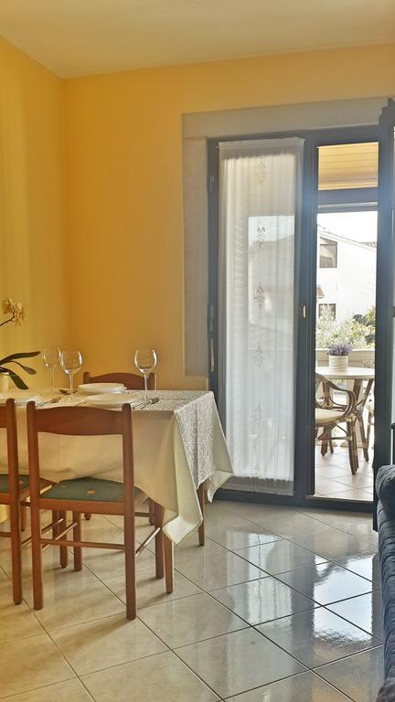 Apartment Maras *